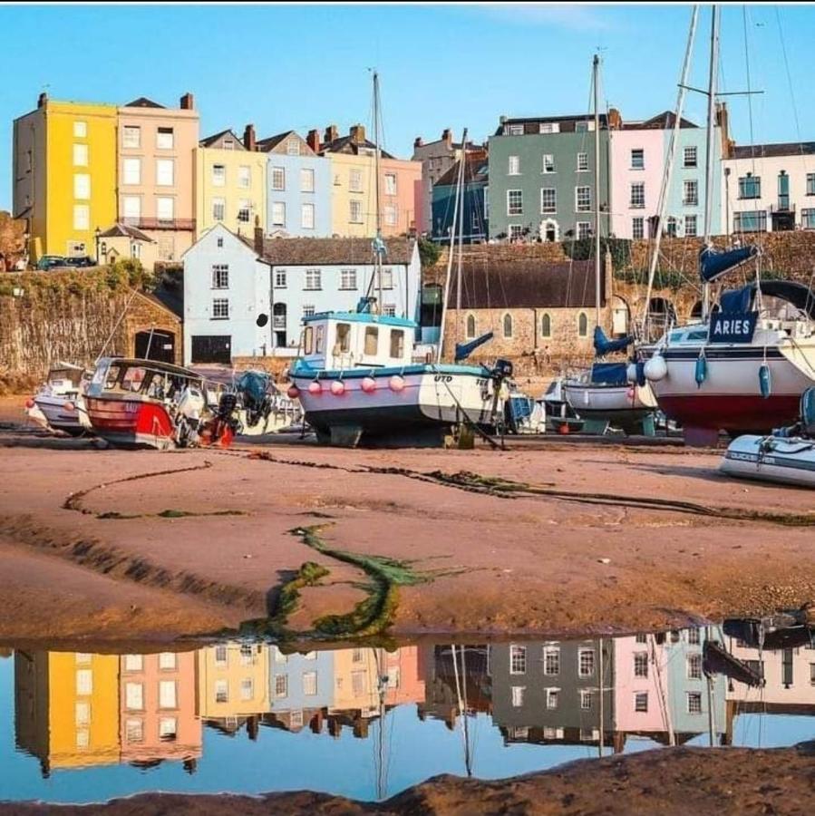 Sea Crest, Beautiful Home In Tenby With Sea Views Екстериор снимка
